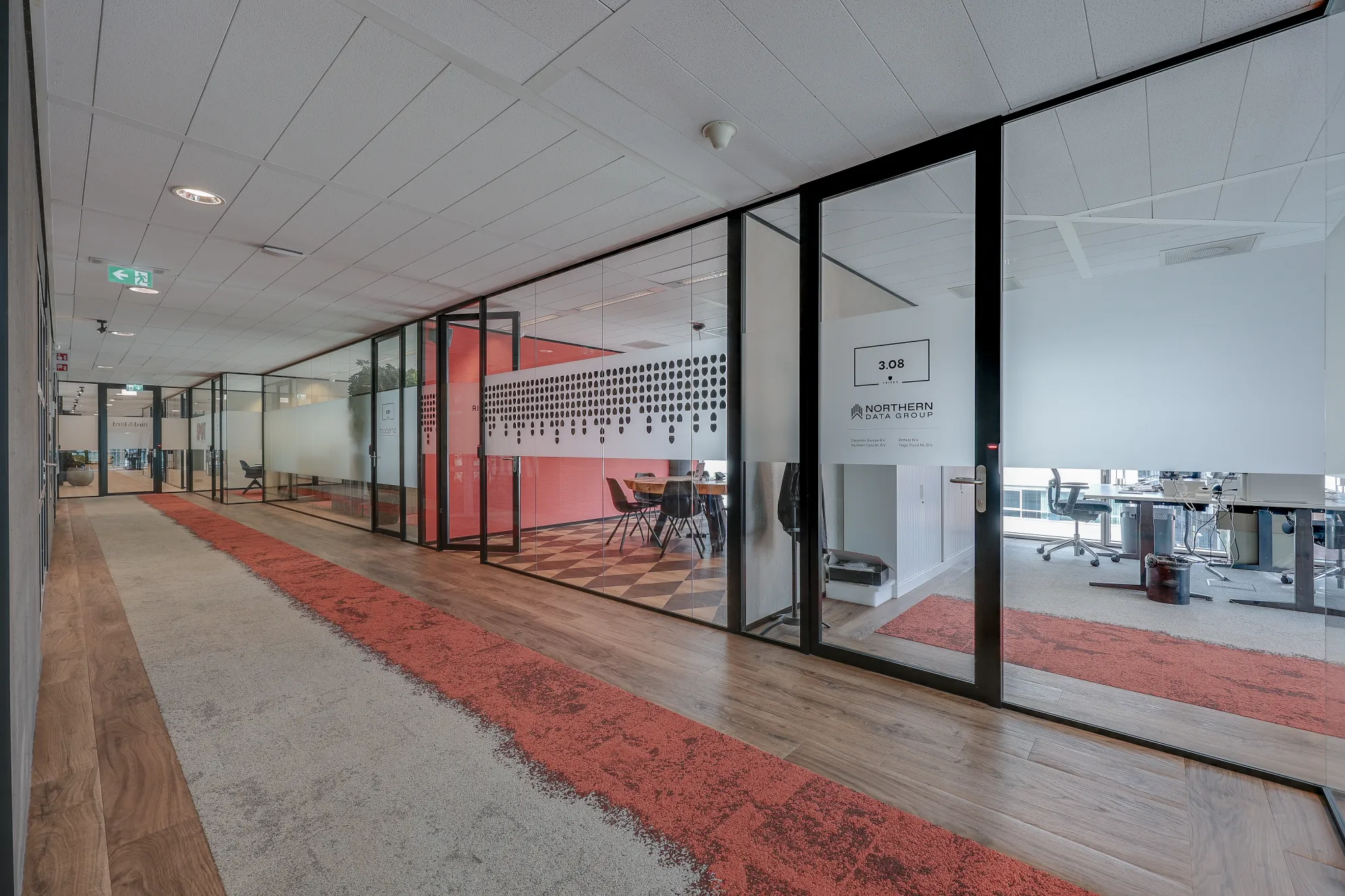 Premium workspace at Tribes Amsterdam South Axis SOM